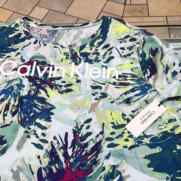 Calvin Klein. Plus size printed logo T-Shirt. - Picture 6 of 7